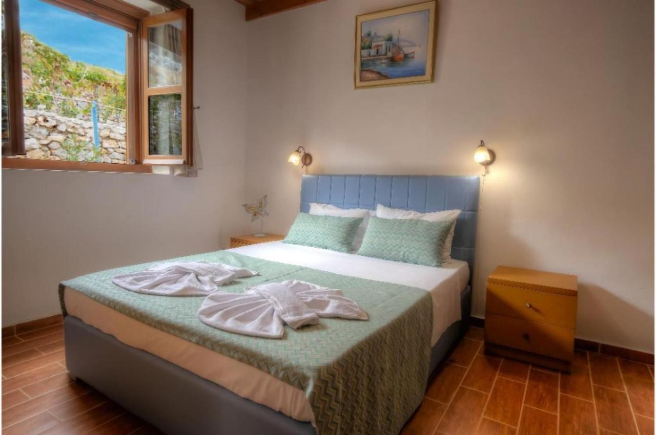Stone Villa I In Petres Petres  المظهر الخارجي الصورة