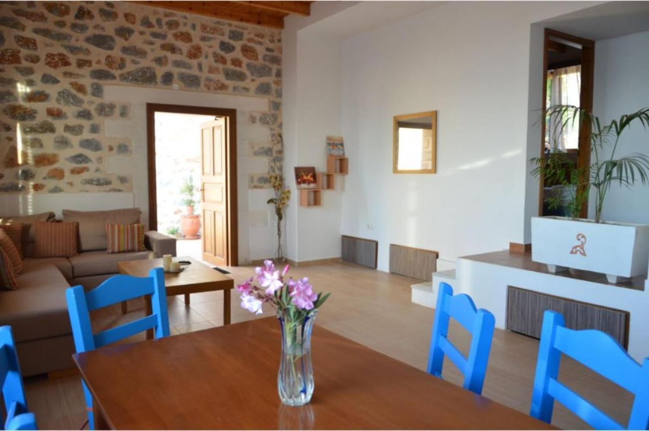 Stone Villa I In Petres Petres  المظهر الخارجي الصورة