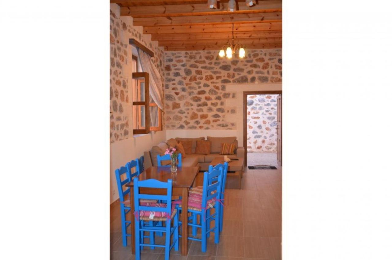 Stone Villa I In Petres Petres  المظهر الخارجي الصورة