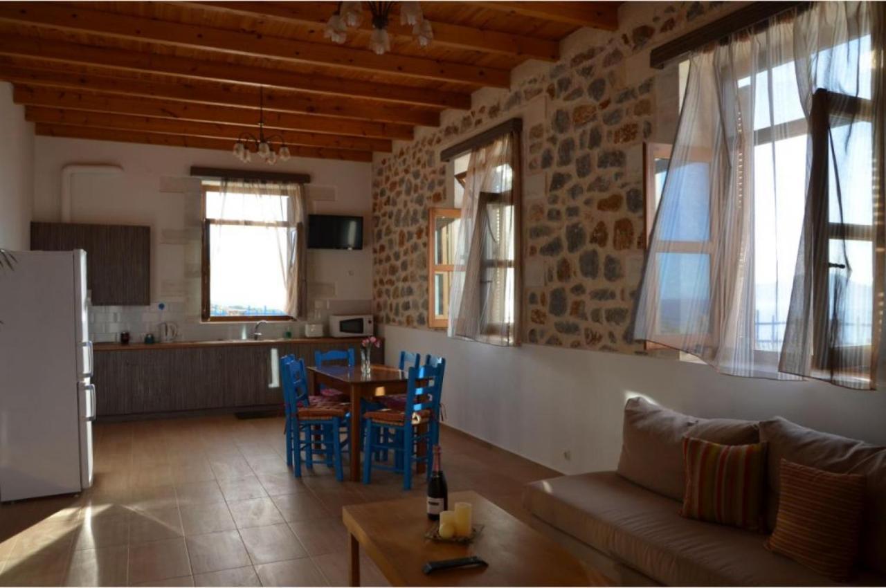 Stone Villa I In Petres Petres  المظهر الخارجي الصورة